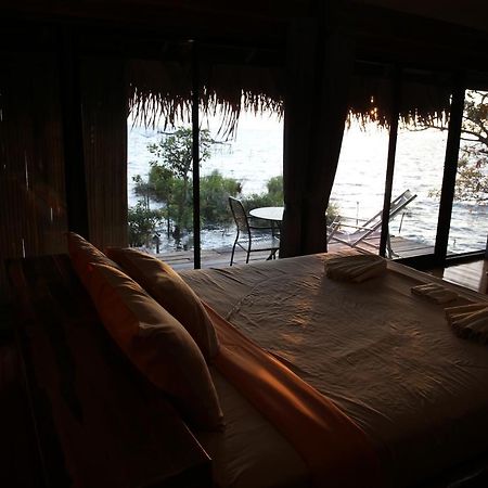 Wetlandcamp บ้านชายเล Phatthalung Exterior photo