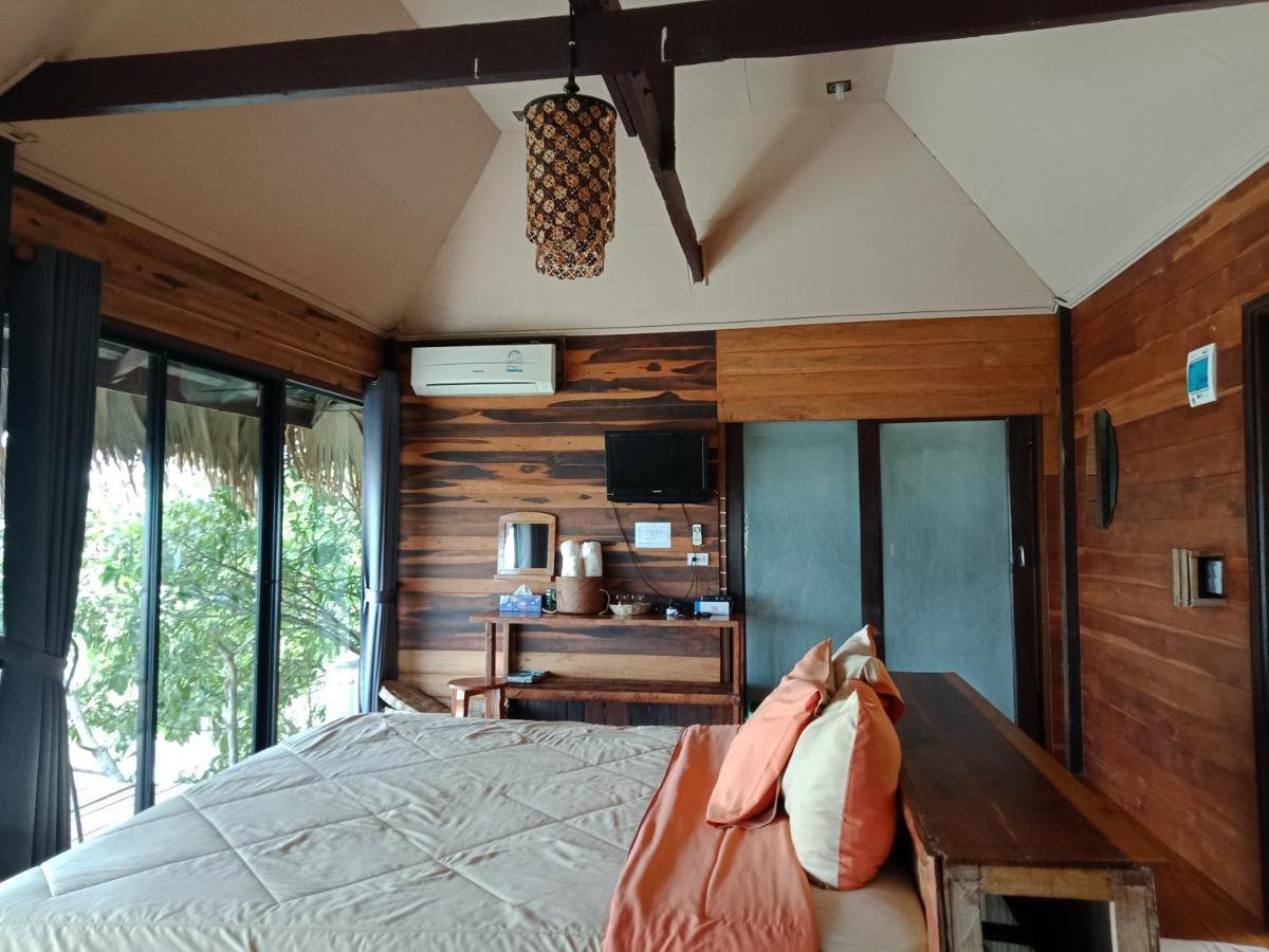 Wetlandcamp บ้านชายเล Phatthalung Exterior photo